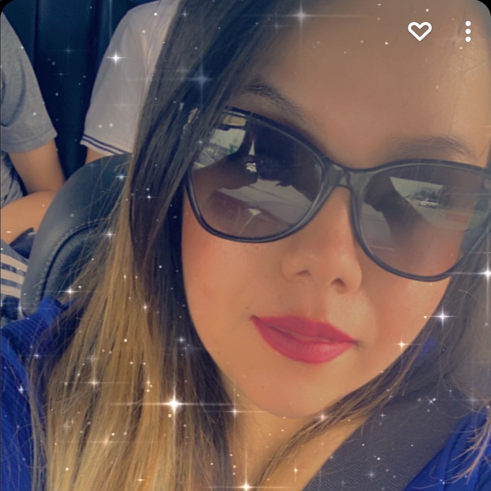 Meet your Posher, Lupita